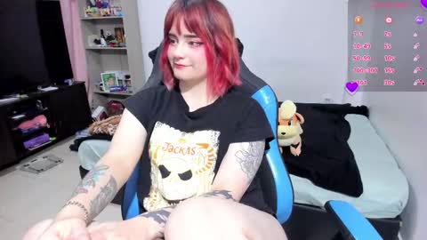 Geek Nicole    im Neeko UwU online show from 10/21/25, 06:30