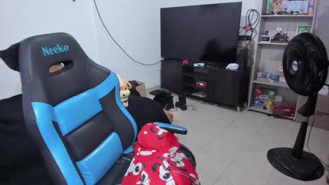 Geek Nicole    im Neeko UwU online show from 01/13/26, 05:51