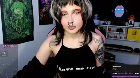 Neena Nyx online show from 05/17/26, 03:04