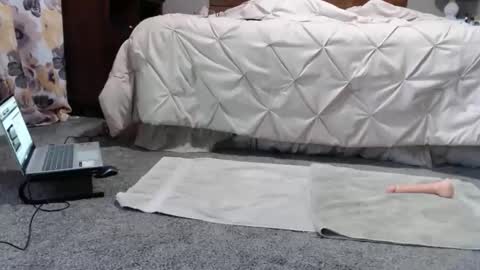 NEIGHBORGUY4U online show from 12/22/25, 06:38