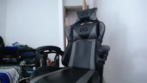 neitan___ online show from 09/18/25, 03:14