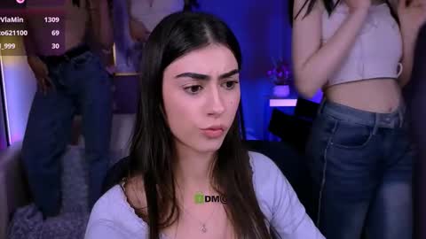 Snapshot of nekky_mouse chatting on 10/13/25, 02:39 Meow online show from 10/13/25, 02:39