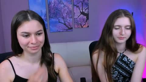 Snapshot of nekky_mouse chatting on 10/18/25, 01:52 Meow online show from 10/18/25, 01:52