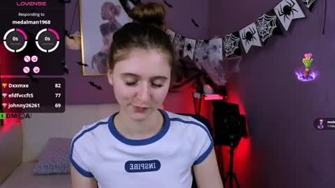 Snapshot of nekky_mouse chatting on 10/26/25, 02:56 Meow online show from 10/26/25, 02:56