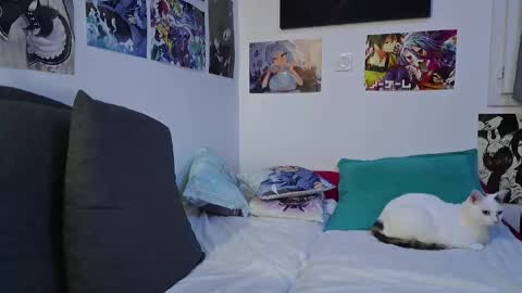 Snapshot of neko_nyaaa chatting on 09/21/25, 02:51 Neko online show from 09/21/25, 02:51