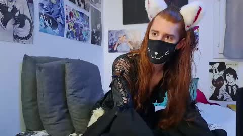 Snapshot of neko_nyaaa chatting on 10/11/25, 02:26 Neko online show from 10/11/25, 02:26