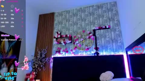 Snapshot of nekomisaki chatting on 09/11/25, 11:21 Miah online show from 09/11/25, 11:21