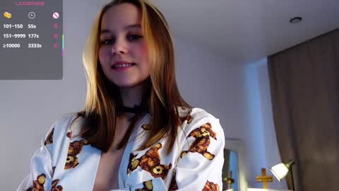 Snapshot of neldaaskins chatting on 01/23/25, 07:54 Lana online show from 01/23/25, 07:54