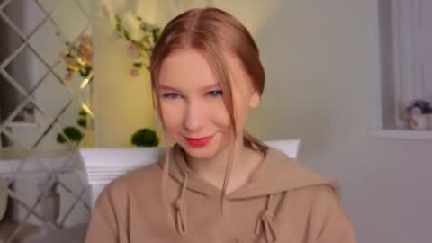 Snapshot of neldabarer chatting on 12/16/25, 01:10 Petra online show from 12/16/25, 01:10