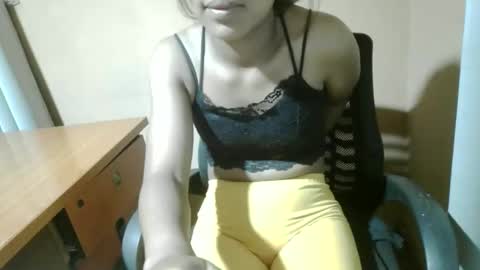 nelia_84 online show from 04/26/26, 02:15