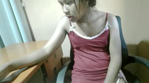 nelia_84 online show from 05/04/26, 05:25