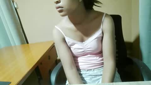 nelia_84 online show from 05/05/26, 11:57