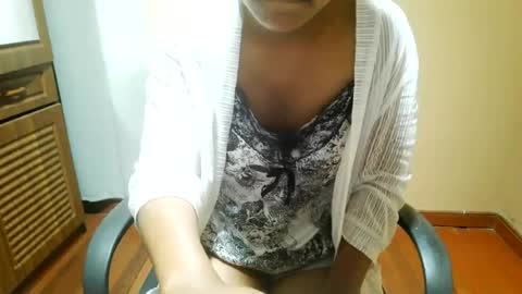 nelia_84 online show from 07/20/26, 06:17