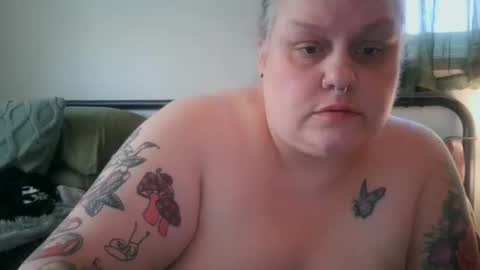 Snapshot of nellatlas chatting on 07/02/26, 12:10 Nellie Atlas online show from 07/02/26, 12:10