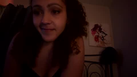 Snapshot of nellbee chatting on 11/02/25, 03:42 Nell xo online show from 11/02/25, 03:42