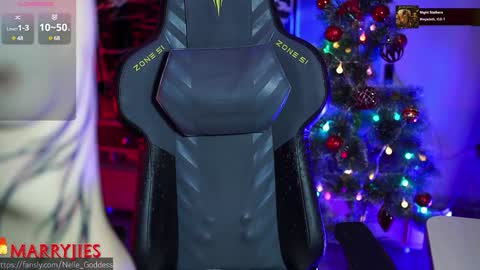 Snapshot of nelle_ chatting on 01/04/25, 01:10    online show from 01/04/25, 01:10