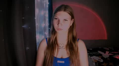 Nelli online show from 12/15/25, 04:28