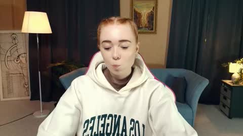 Nelli online show from 11/22/25, 07:57