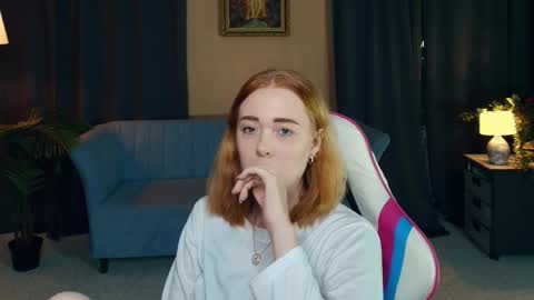 Nelli online show from 12/14/25, 10:03