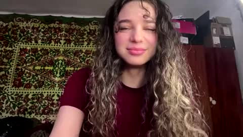 Angelihee online show from 04/05/26, 10:45