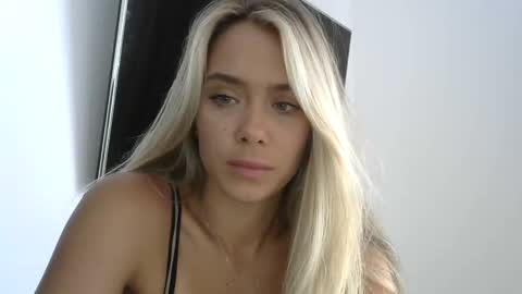 Snapshot of nelly_fortu chatting on 04/23/26, 10:47 nelly_fortu online show from 04/23/26, 10:47