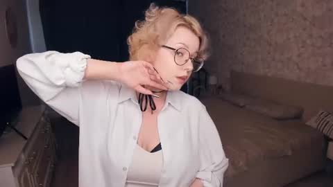 nelly_gloss online show from 06/11/26, 07:39