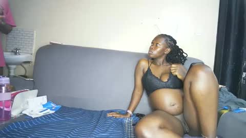 nellyeluxe online show from 03/05/26, 11:28