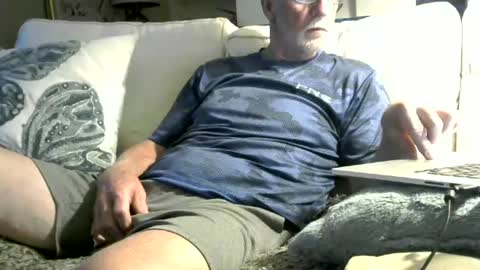 Snapshot of neman4u2c chatting on 06/22/26, 12:24 Jack online show from 06/22/26, 12:24
