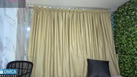 Snapshot of nena_cupcake_ chatting on 03/25/26, 11:05 Salome Nena cupcake online show from 03/25/26, 11:05