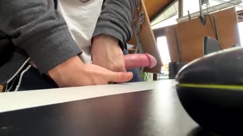 Snapshot of neneo21_ chatting on 01/09/25, 09:37 neneo21_ online show from 01/09/25, 09:37