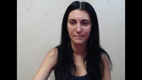 Nensy online show from 02/19/25, 02:23