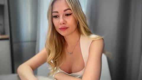 NensySafrons online show from 04/28/26, 02:55