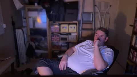 Snapshot of neofleet chatting on 10/27/25, 10:58 Alex online show from 10/27/25, 10:58