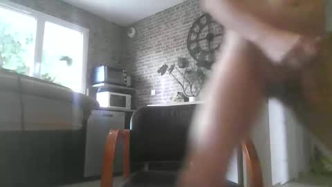 neohburg online show from 06/08/26, 08:15