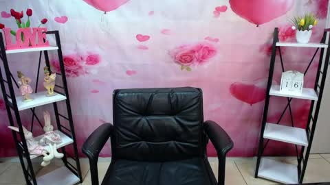 NeonilaLisova online show from 05/17/26, 05:05