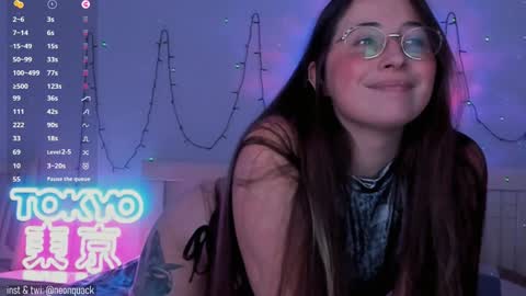 Snapshot of neonquack chatting on 01/09/25, 02:51 Riley online show from 01/09/25, 02:51