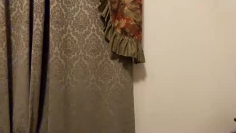 Snapshot of nepa420 chatting on 01/29/25, 11:41 Versatile online show from 01/29/25, 11:41