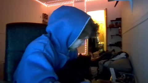 Snapshot of nephew_p chatting on 04/28/26, 12:31 nephew_p online show from 04/28/26, 12:31