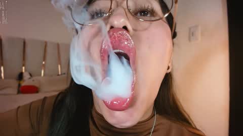 Helena    Every Friday new video for my fan club loves  online show from 01/24/25, 09:15