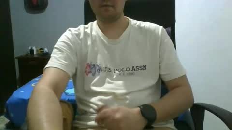 Snapshot of nerdxxx94 chatting on 02/25/26, 04:44 MrBull online show from 02/25/26, 04:44