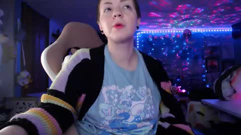 Snapshot of nerdy_squirty chatting on 12/01/25, 05:23 NerdySquirty online show from 12/01/25, 05:23