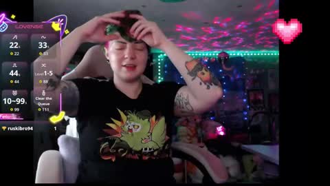 Snapshot of nerdy_squirty chatting on 05/25/26, 04:51 NerdySquirty online show from 05/25/26, 04:51