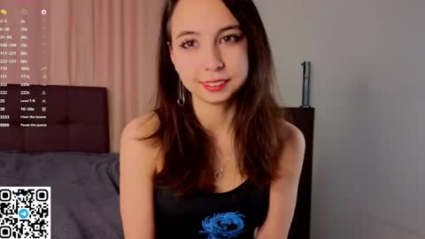 Snapshot of nerixalvire chatting on 06/07/26, 03:05 Emily online show from 06/07/26, 03:05