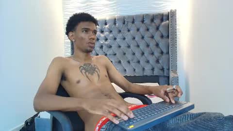 Snapshot of nero_reyd chatting on 06/23/26, 07:23 Nero online show from 06/23/26, 07:23