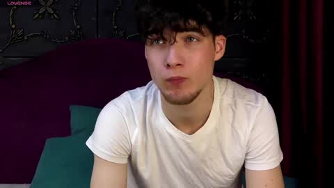 Snapshot of neroknox chatting on 03/07/25, 12:26 NeroKnox online show from 03/07/25, 12:26