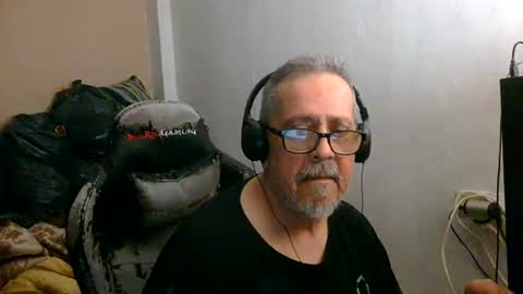 Snapshot of neron401 chatting on 04/23/26, 02:35 neron401 online show from 04/23/26, 02:35