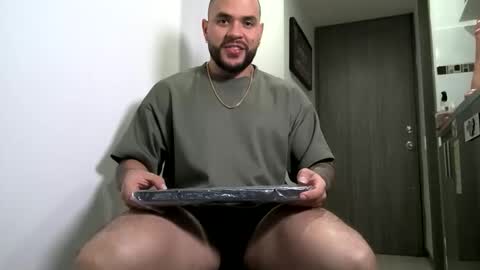 neron XXL online show from 11/12/25, 11:03