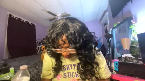 Snapshot of nesiaj21 chatting on 03/12/25, 05:35 nesiaj21 online show from 03/12/25, 05:35