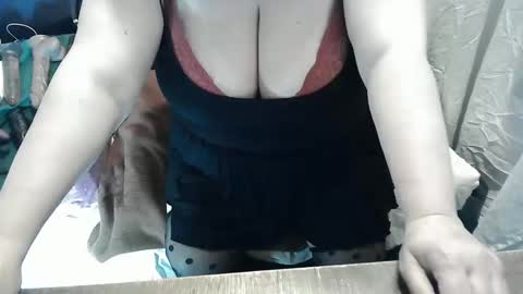 neslihan online show from 02/17/25, 12:16