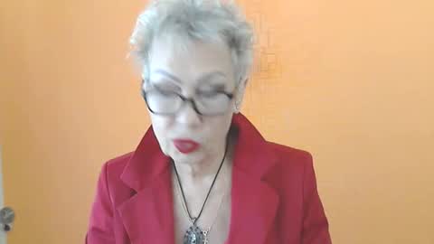 NessyJenixs online show from 10/22/25, 08:03